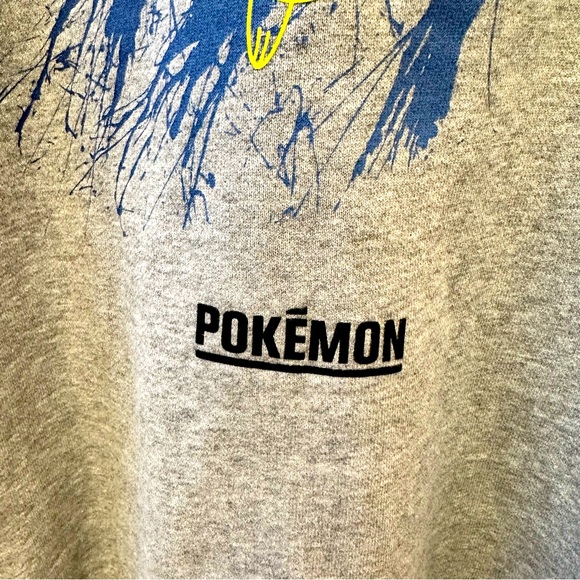 UNIQLO Limited Edition Pokemon Series Pikachu Sweatshirt Crewneck Grey Medium - Picture 3 of 5